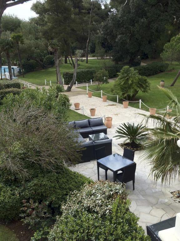 Bergerie Plage Renove Clim Balneo Plage Piscine Jardin Mediterraneen イエール エクステリア 写真