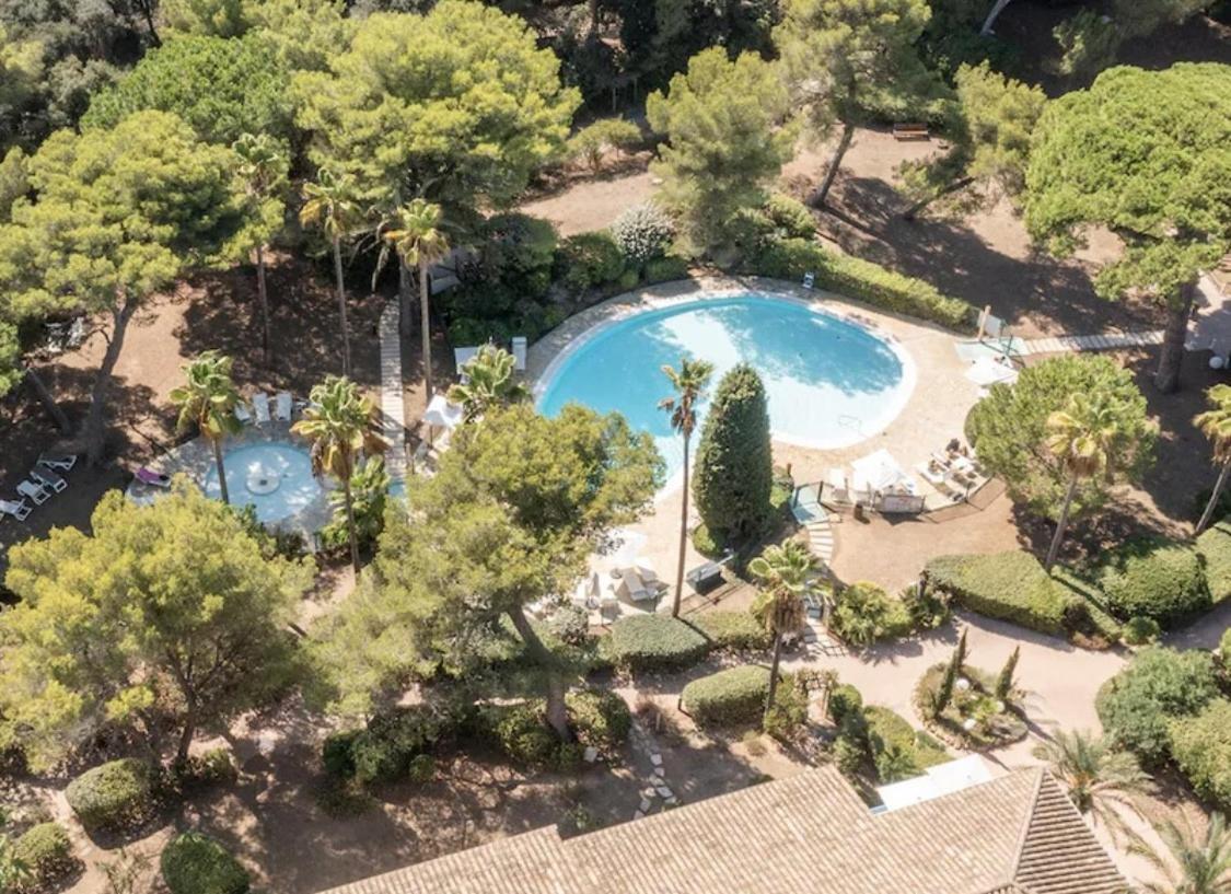 Bergerie Plage Renove Clim Balneo Plage Piscine Jardin Mediterraneen イエール エクステリア 写真
